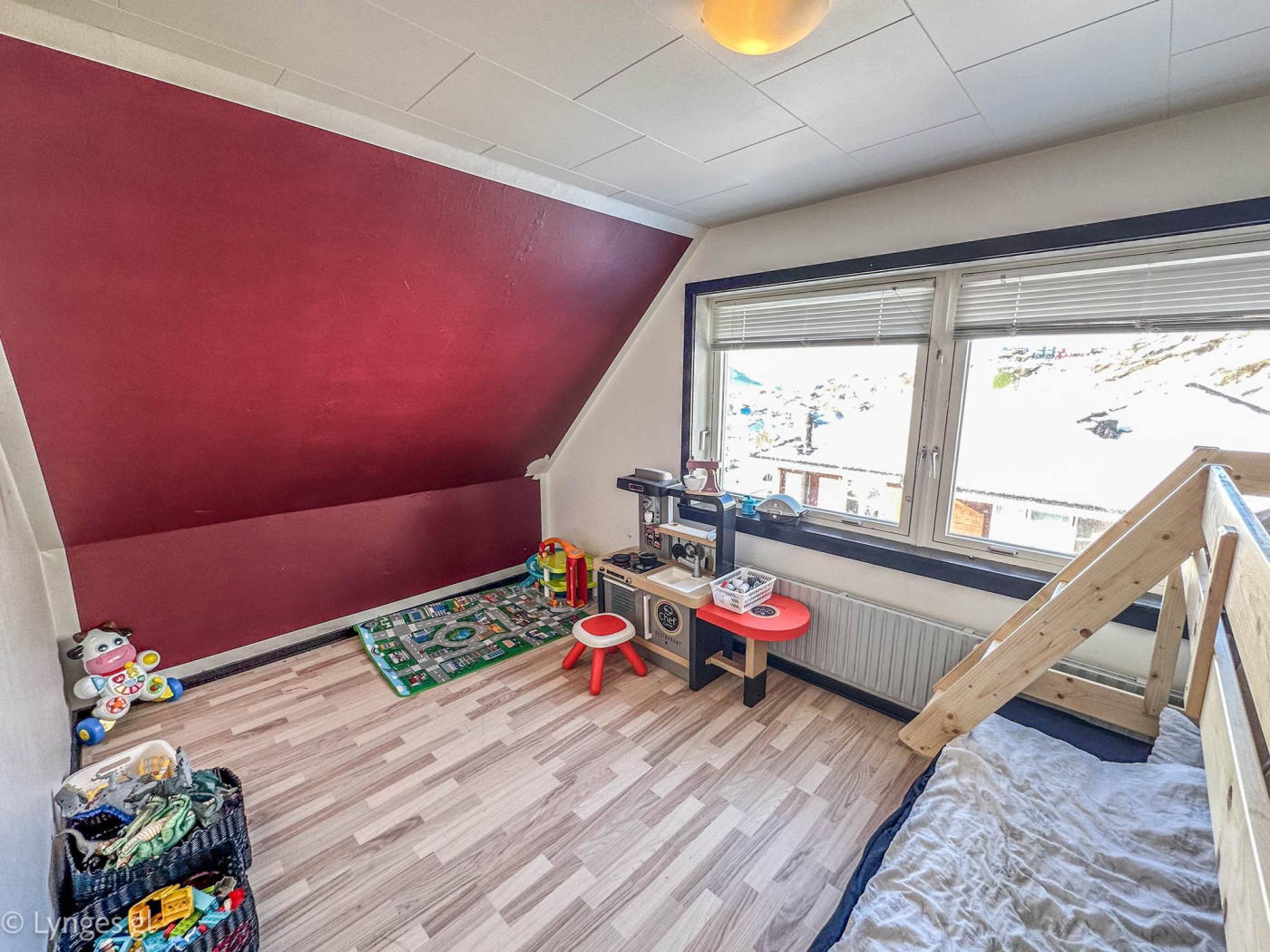 Будинок, 1991 м², 307 600$ — FAKTOR